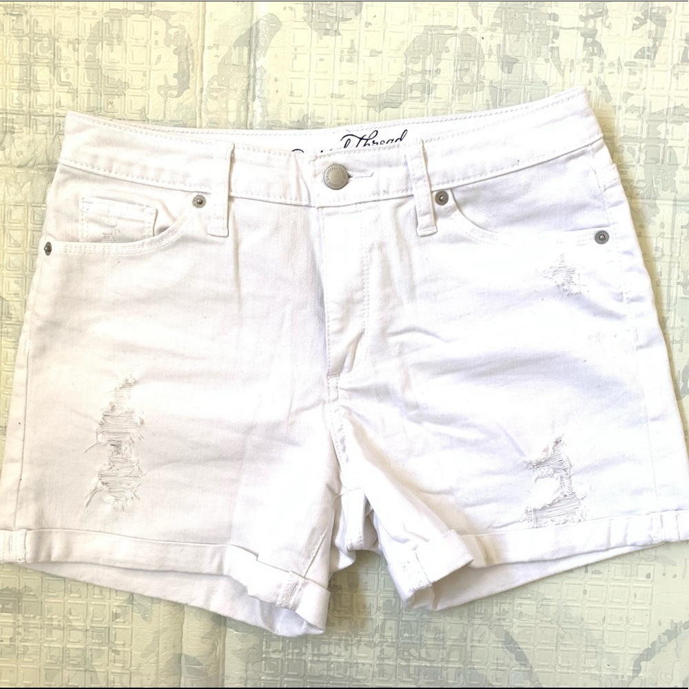 White universal thread Jean shorts